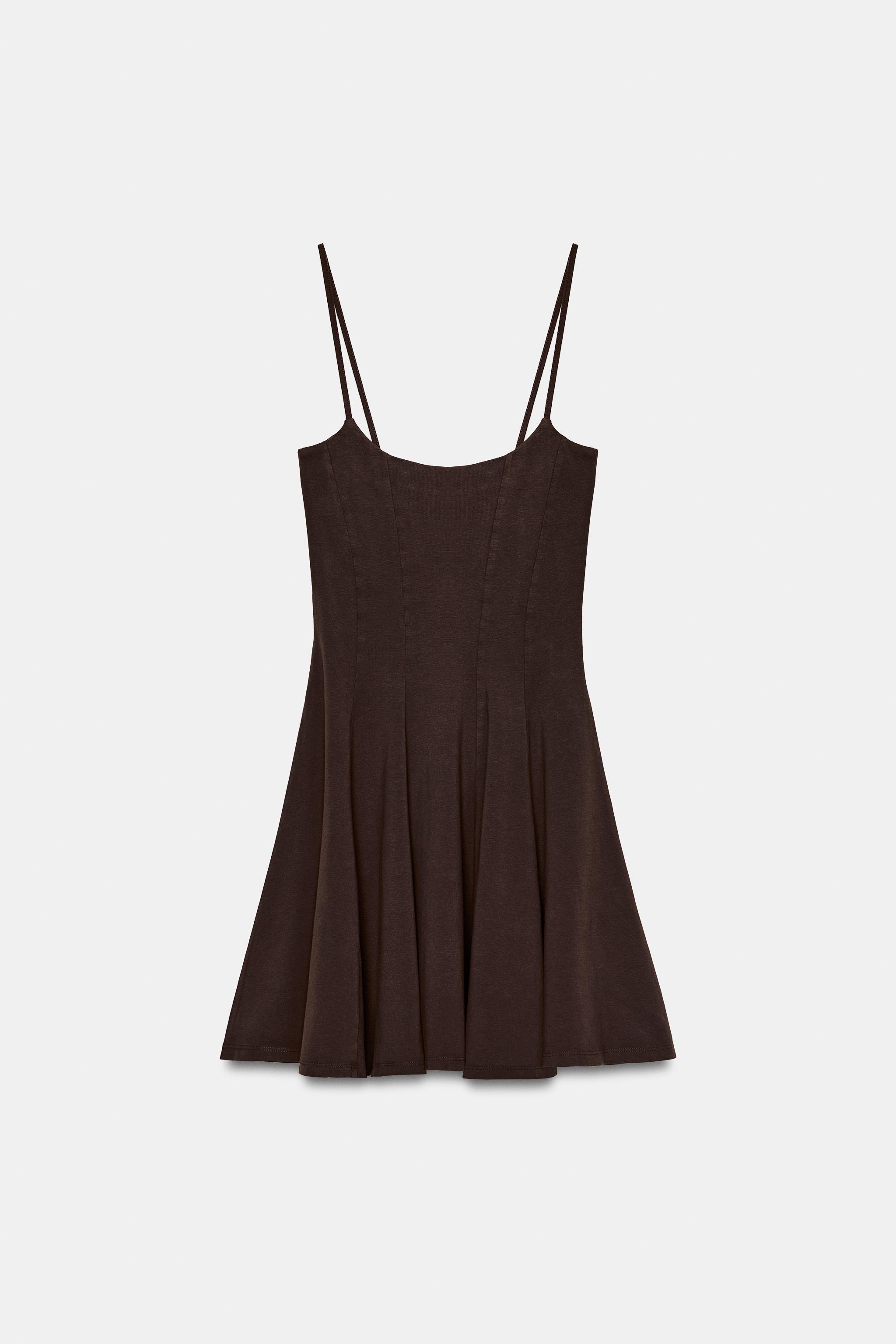 ROBE COURTE JUPE ÉVASÉE